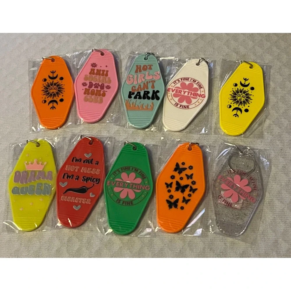 Set of 10 Motel‎ Style Keychain Set Women OS Multicolor New Retro Phrases Tags